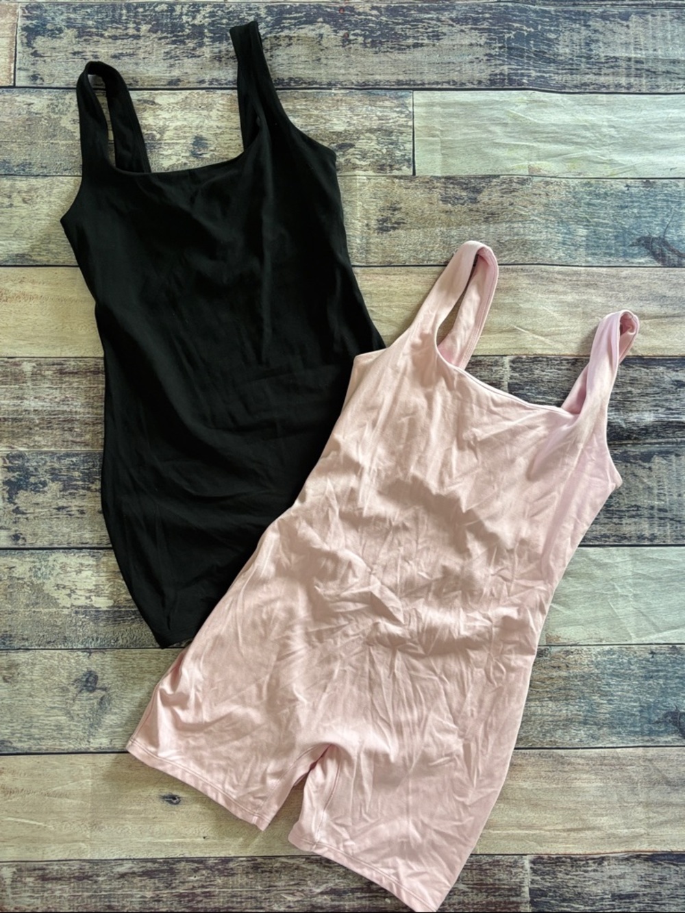 MOMANDA Black and Light Pink Scoop Neck Bodysuit Rompers - Pack of 2
